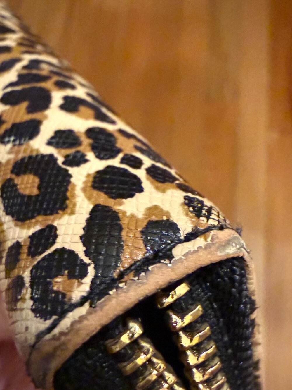 Chic Tory Burch Wallet - Picture 6 of 6